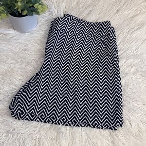 Ann Taylor Black White Chevron Dress Shorts NWOT